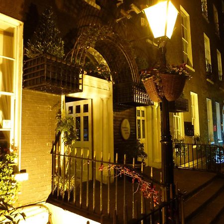 Russell Court Hotel Dublin Exterior photo